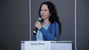 Lúcia Diniz